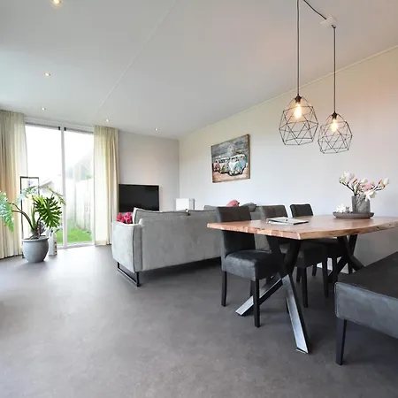 Cozy In On A Dutch Coast بيت للعطل